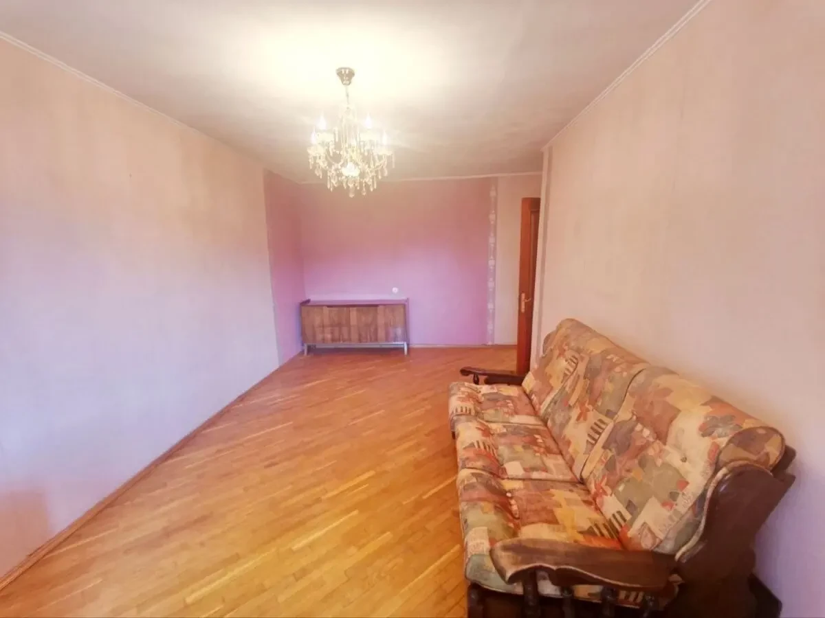 Продам 2 комн кв Глушко Киевский рынок Таирова 8