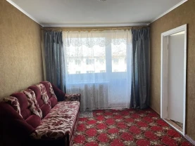 Продам трикімнатну квартиру.  Раківка.