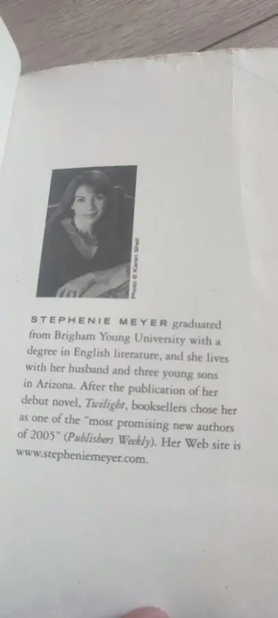 Всемирно известная книга «Twilight» («Сумерки») автора Stephenie Meyer на языке оригинала 5
