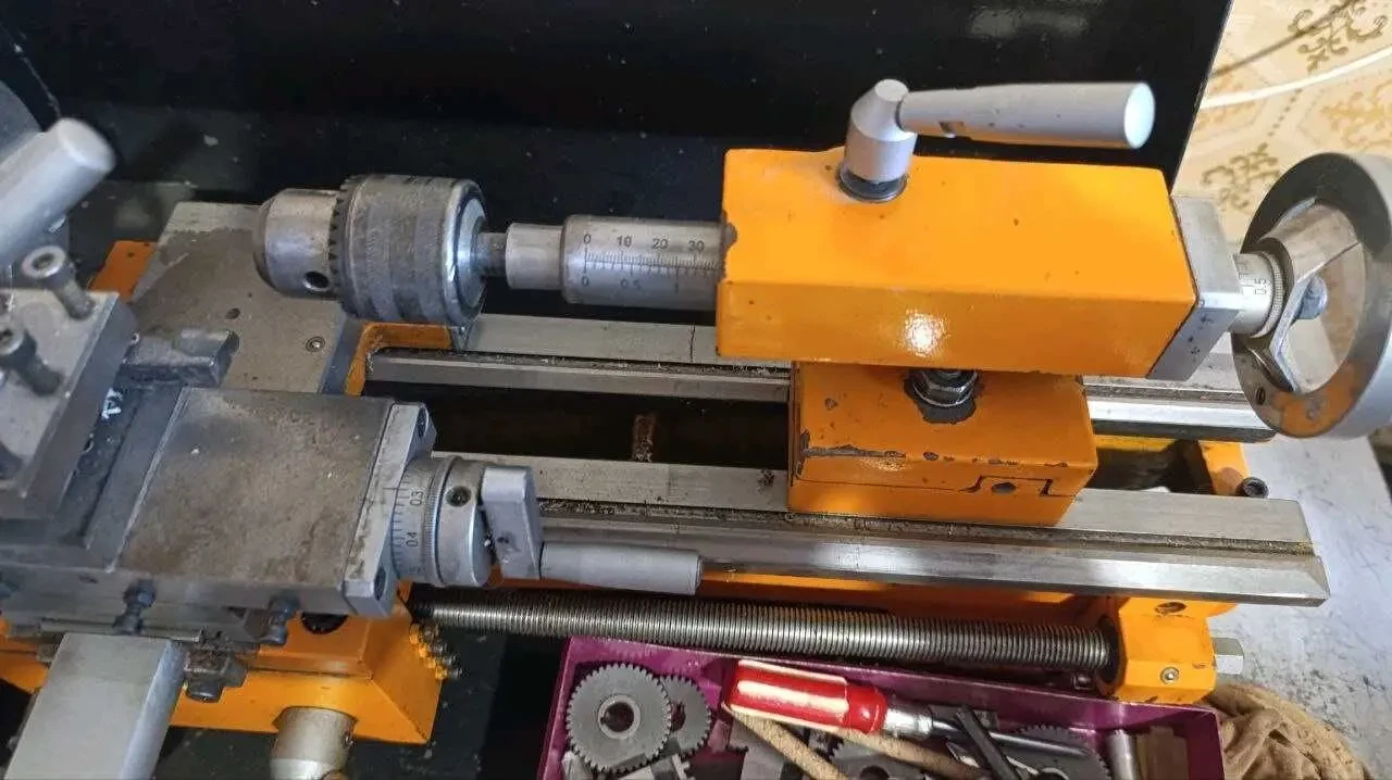 Токарний верстат FDB Maschinen Turner 180 на 300 Vario 2
