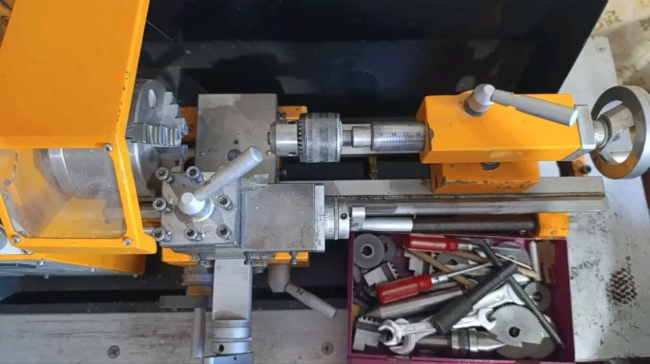 Токарний верстат FDB Maschinen Turner 180 на 300 Vario 5
