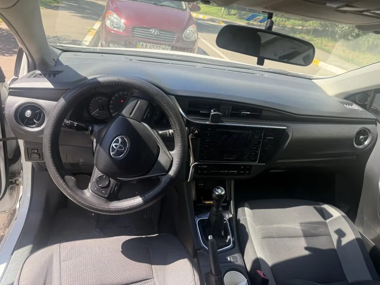 Продам Toyota Auris 2015 p. 6
