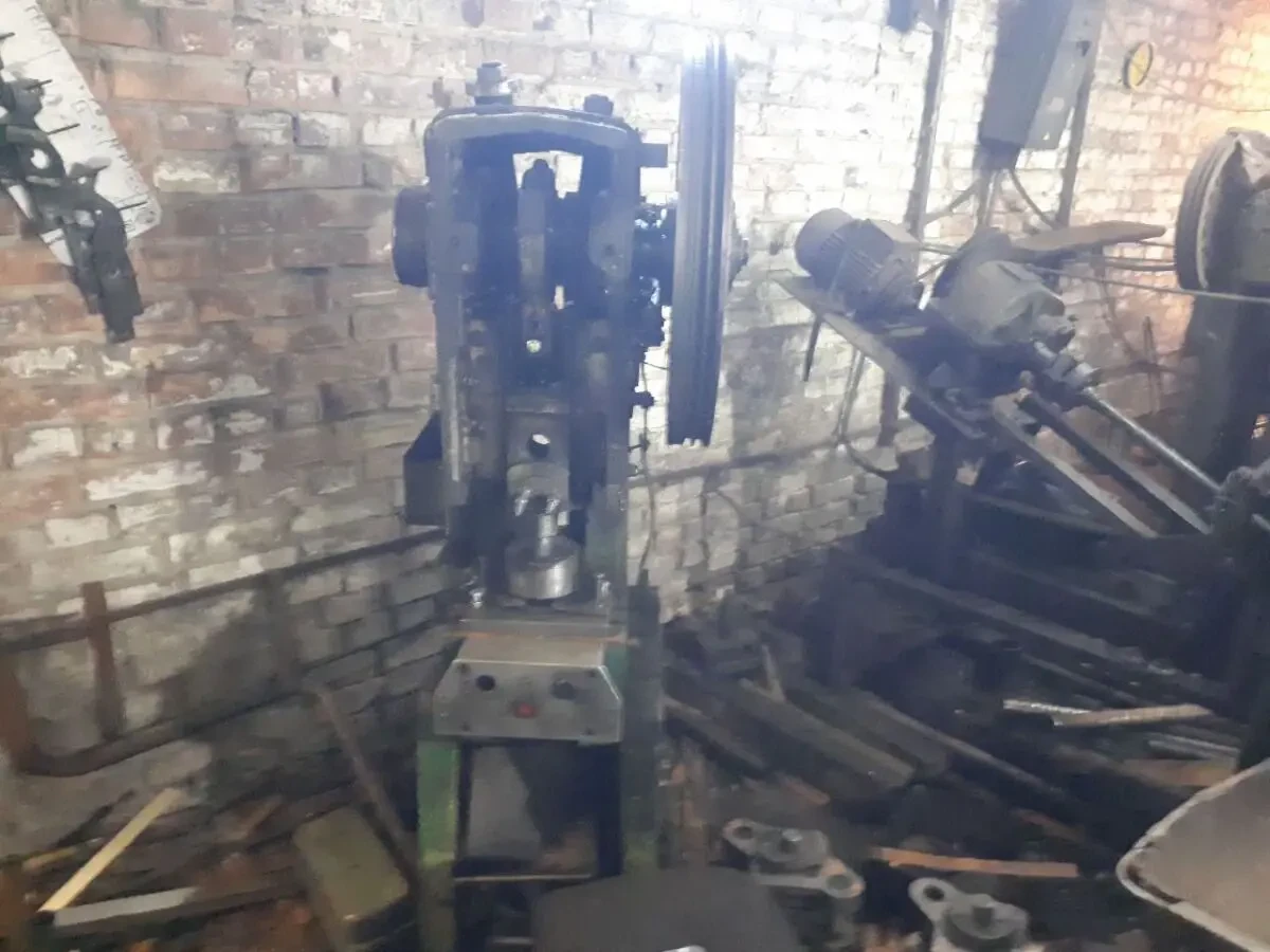 Кривошипний прес, кривошипный пресс, 2,5; 6,3 тонн, механічний, без пневматики, робочий, комплектний. 4