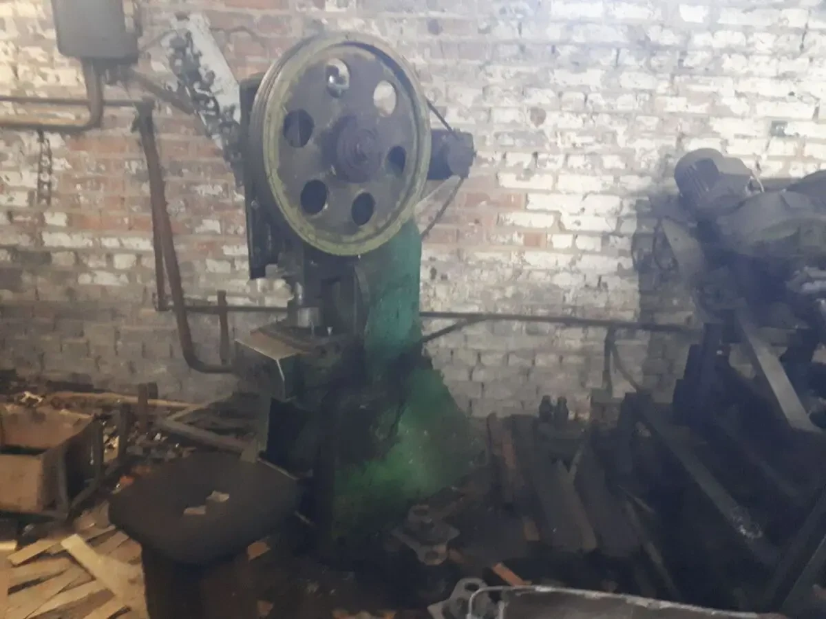 Кривошипний прес, кривошипный пресс, 2,5; 6,3 тонн, механічний, без пневматики, робочий, комплектний. 3