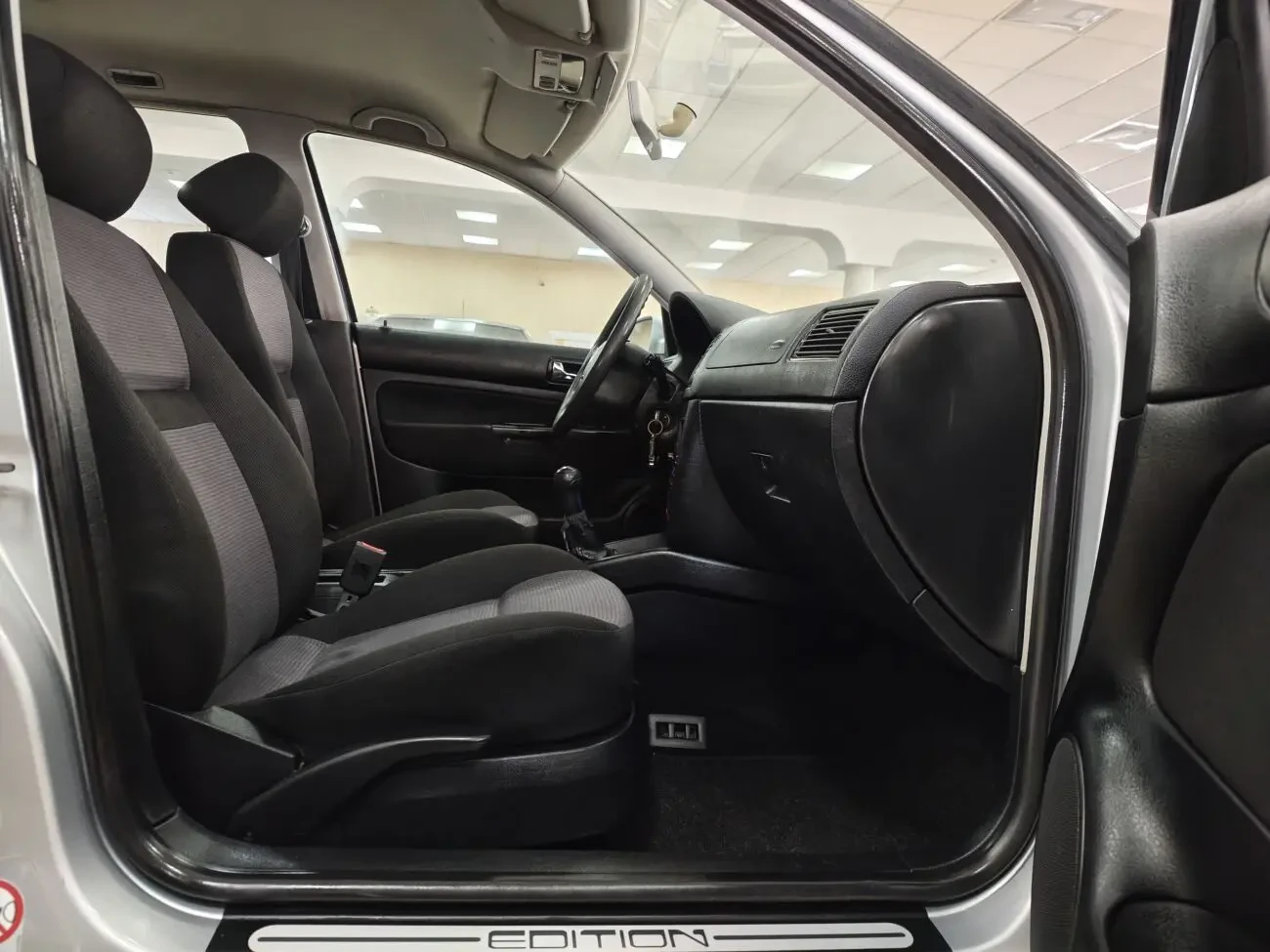 Volkswagen Golf IV 1.4і 16V 5МКПП 2000 р.в. (75 к.с.) 6