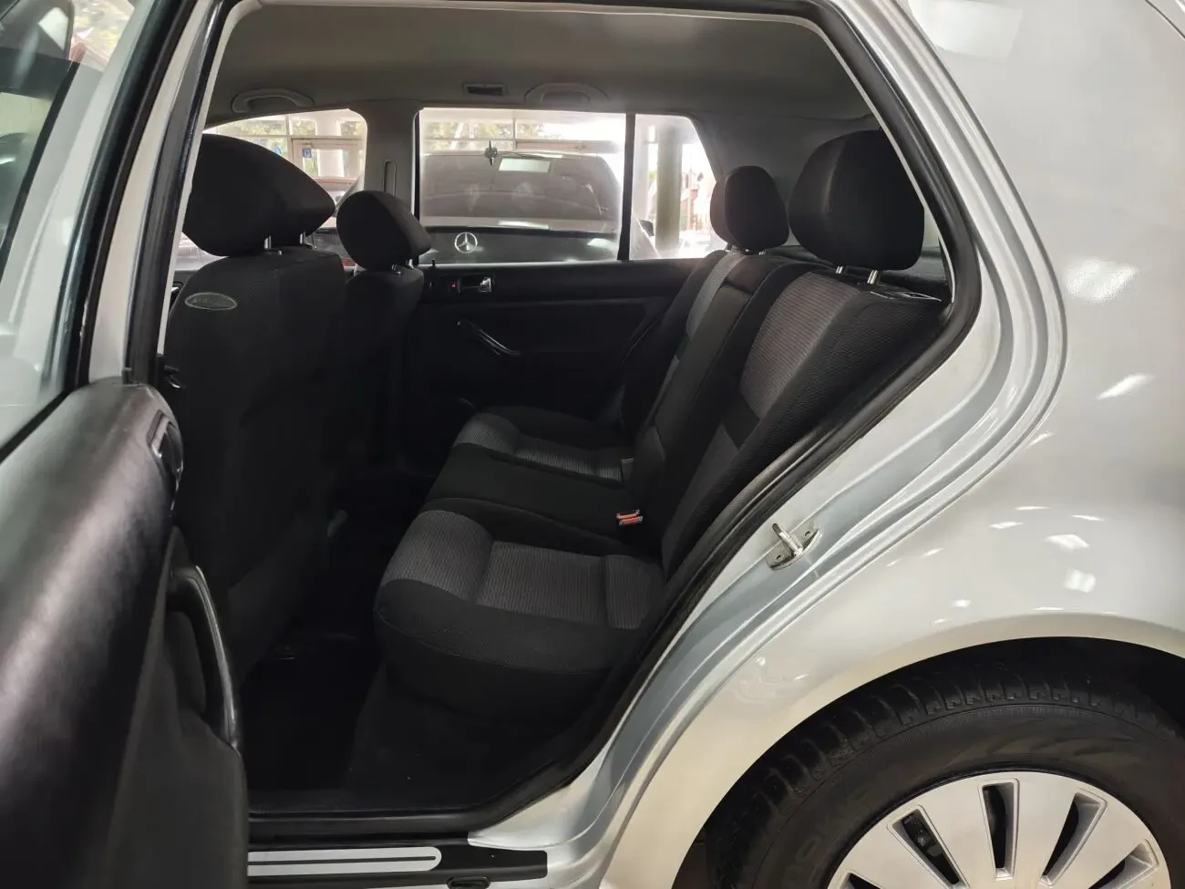 Volkswagen Golf IV 1.4і 16V 5МКПП 2000 р.в. (75 к.с.) 7