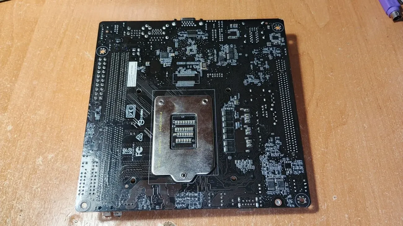 Серверная материнская плата Asus P10S-I (1151/ C232/2×DDR4/mITX) 3