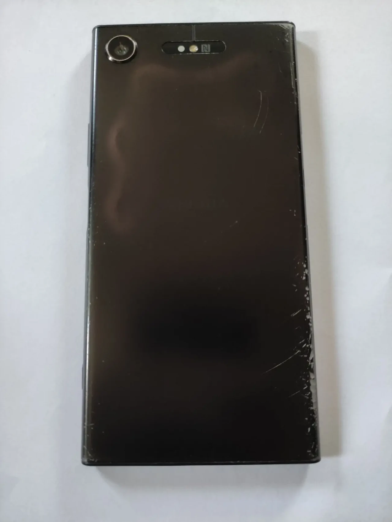 Sony Xperia XZ1 (4/64 GB) 3