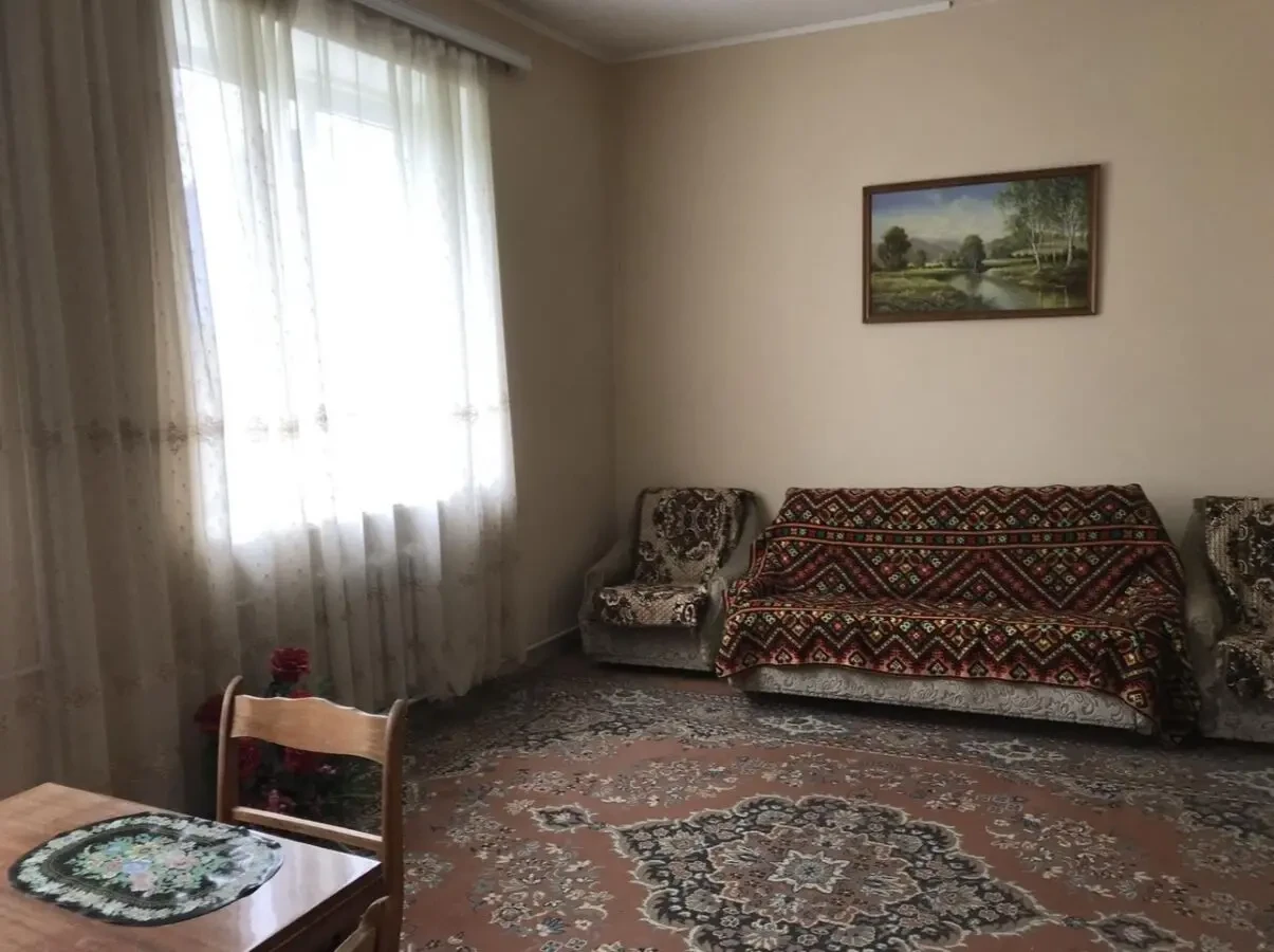  Дворівнева квартира-таунхаус у центрі Гусятина! 5