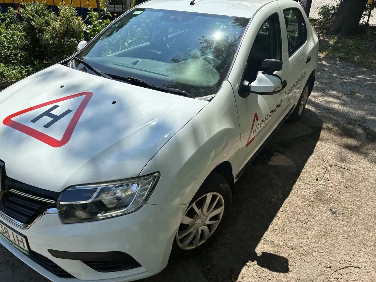 Автомобіль спеціалізований легковий седан учбовий 2