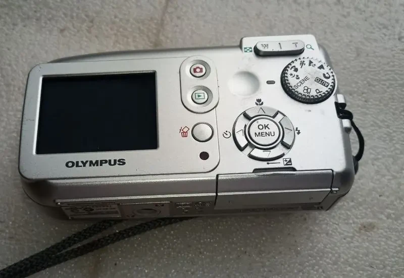Фотоапарат Olympus C-480 Zoom 2