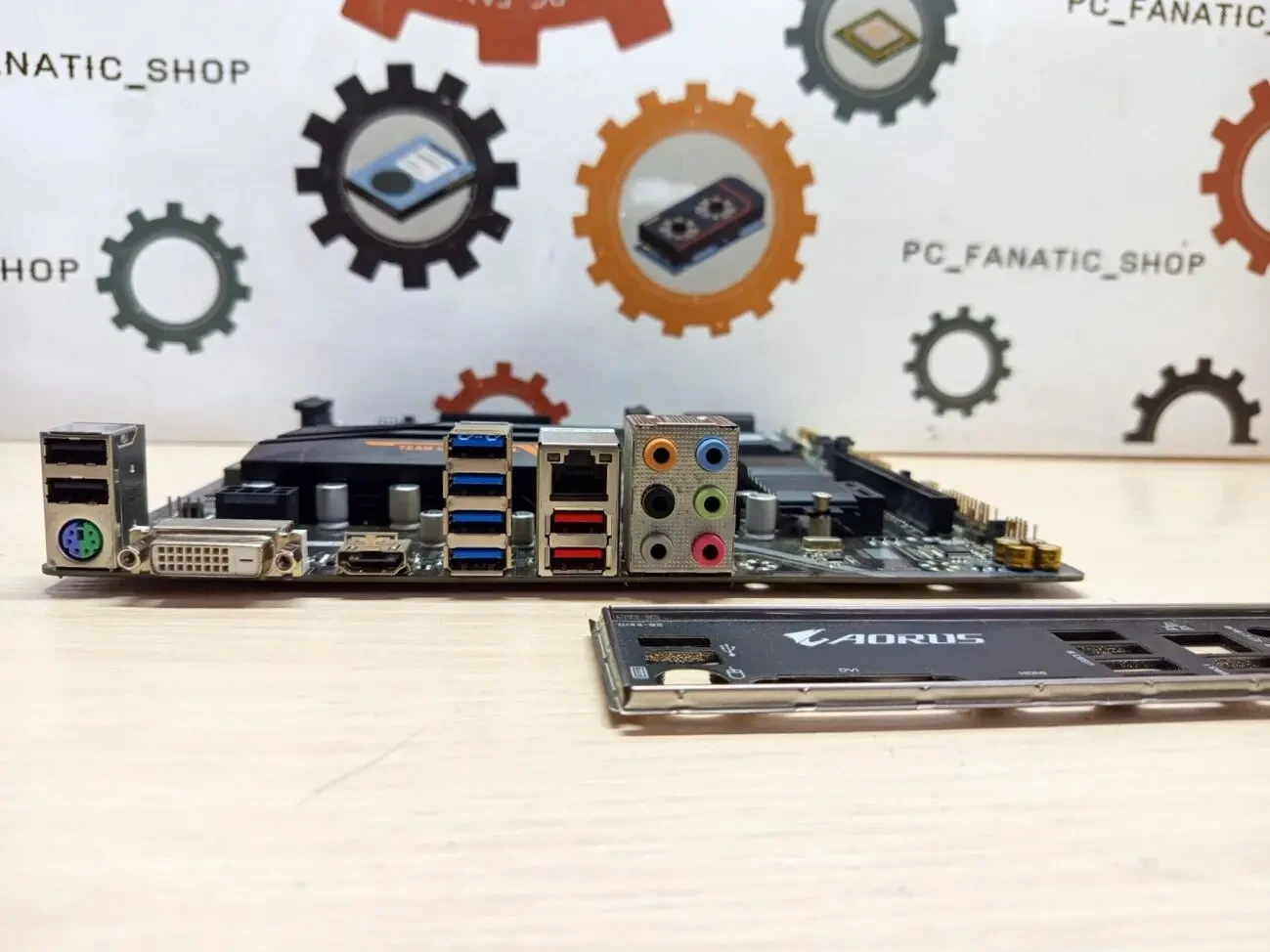 Материнська плата GIGABYTE B450 AORUS M 3