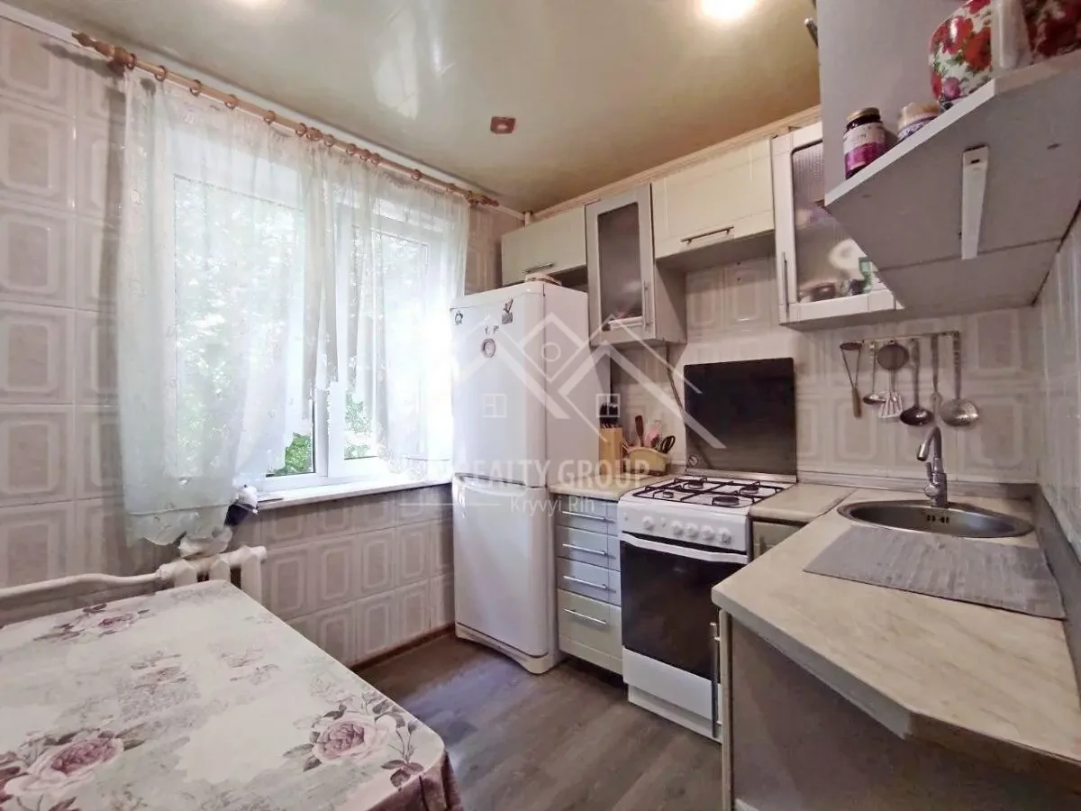 Продаж 3-кімнатної квартири в Покровському районі Кривій Ріг 4