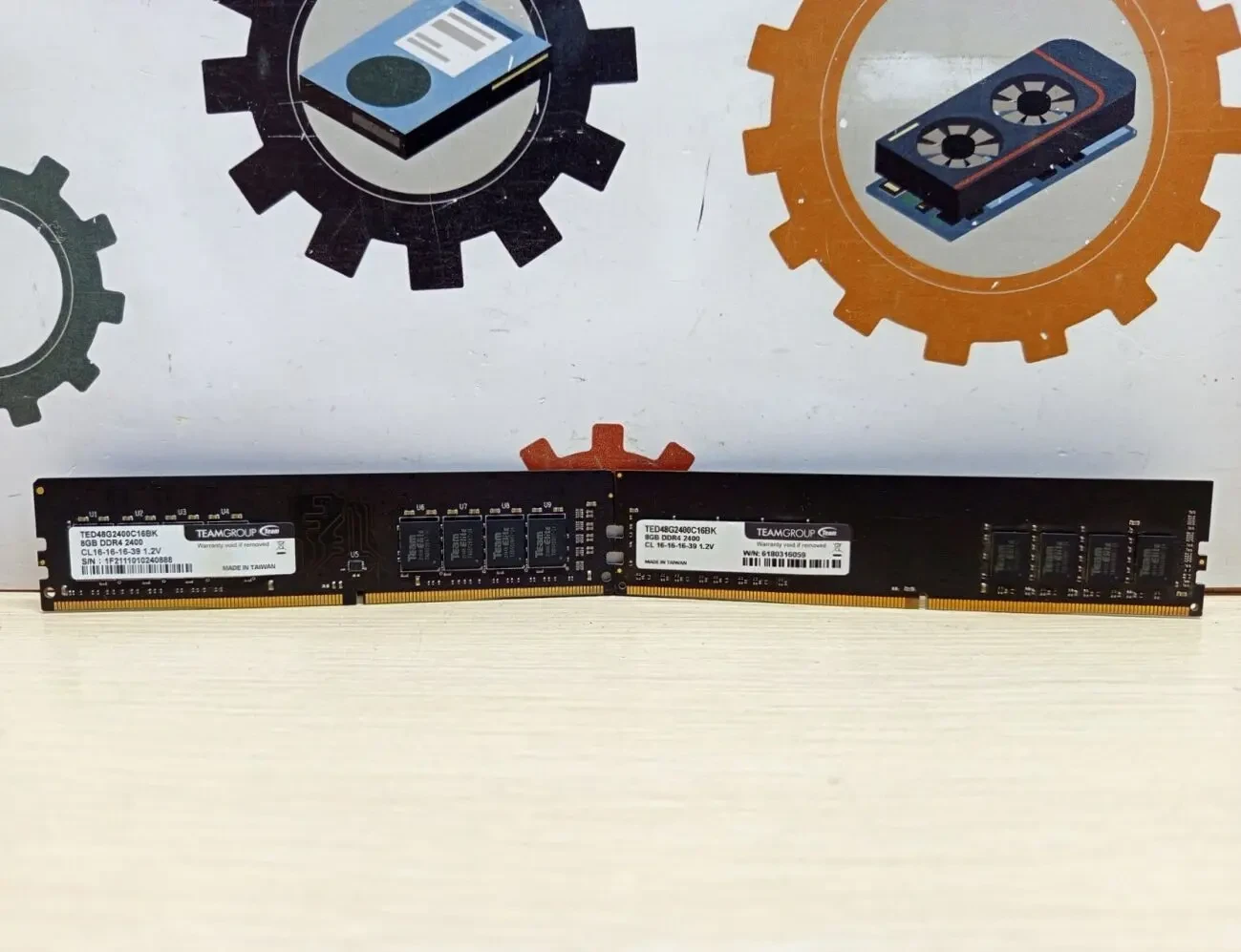 Оперативна пам'ять Team 2х8Gb DDR4-2400 PC4-19200 (TED48G2400C16BK)