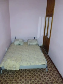 Здам ПОДОБОВО квартиру Центр
