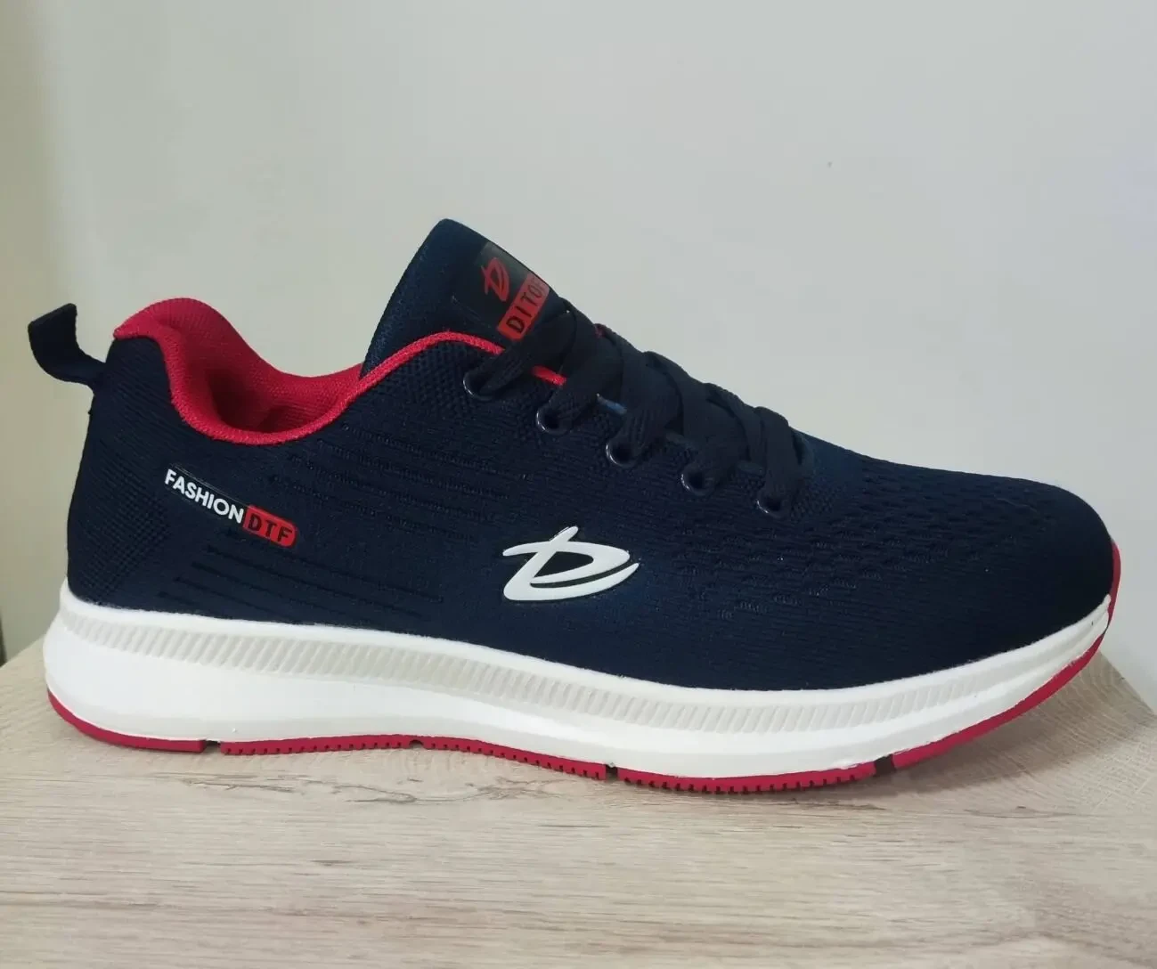 Кроссовки 41 см --450 грн