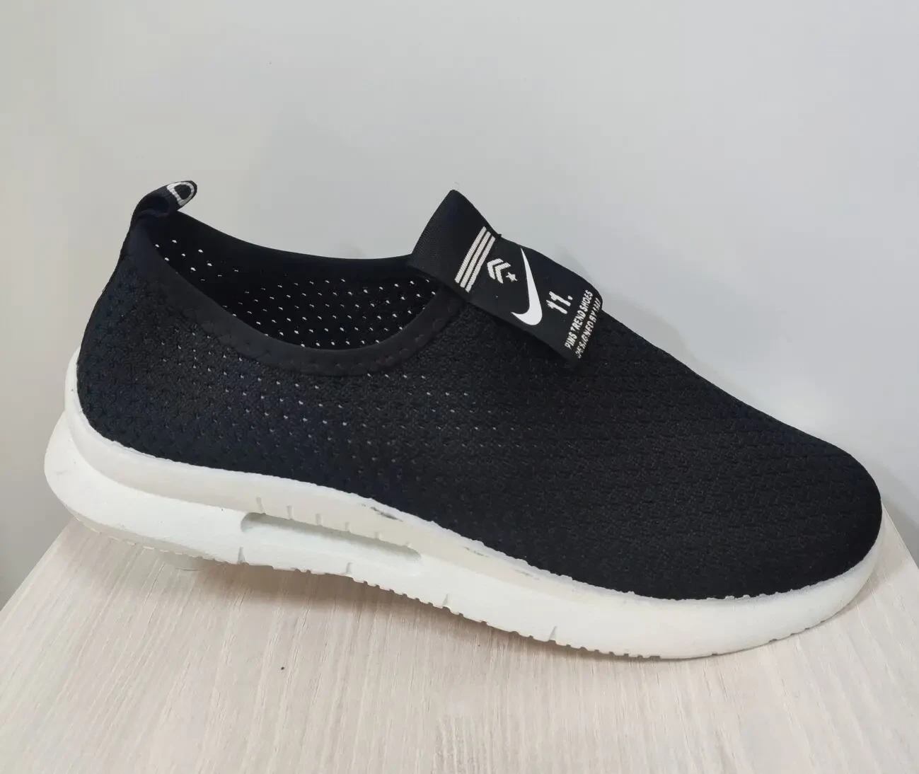 Кроссовки 41 см --450 грн 9