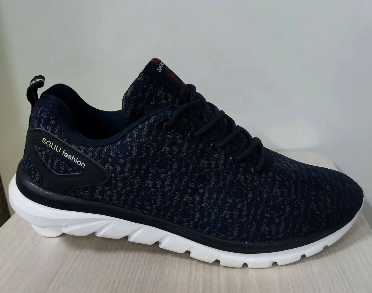 Кроссовки 41 см --450 грн 3