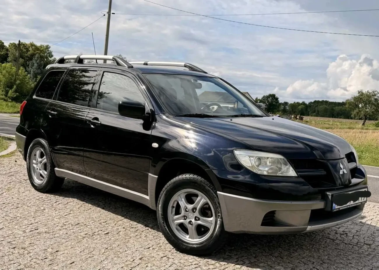 Mitsubishi Outlander 2