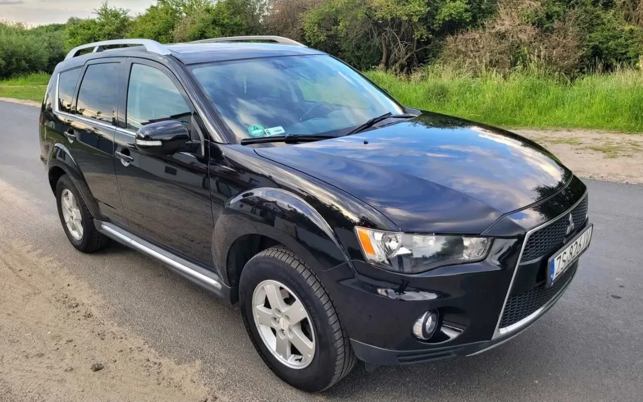 Mitsubishi Outlander 2.0 4WD 2