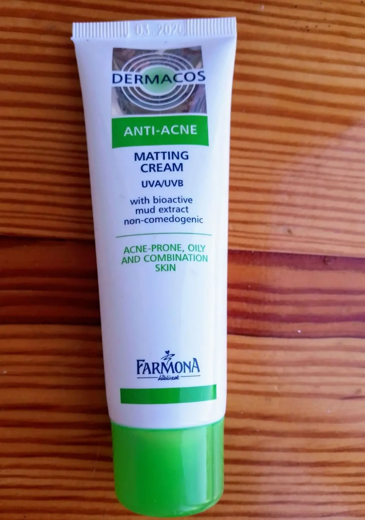Крем для обличчя Farmona Dermacos Anti-acne денний матуючий Uva Uvb