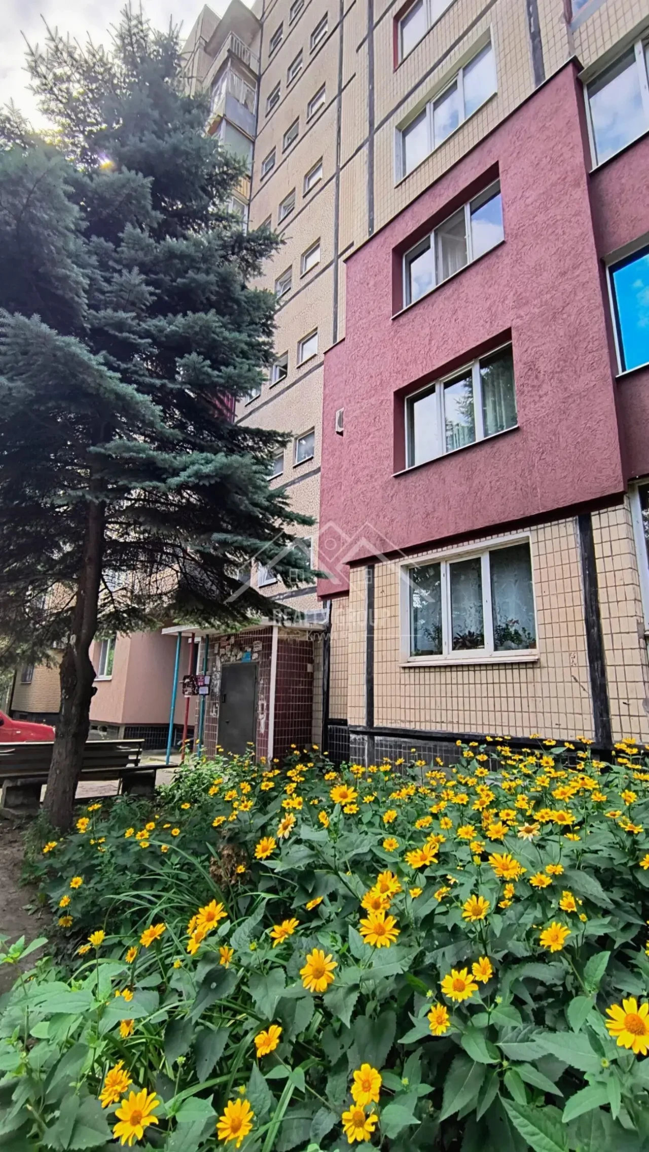 ПРОДАМ 2к на КРЕСІ 8