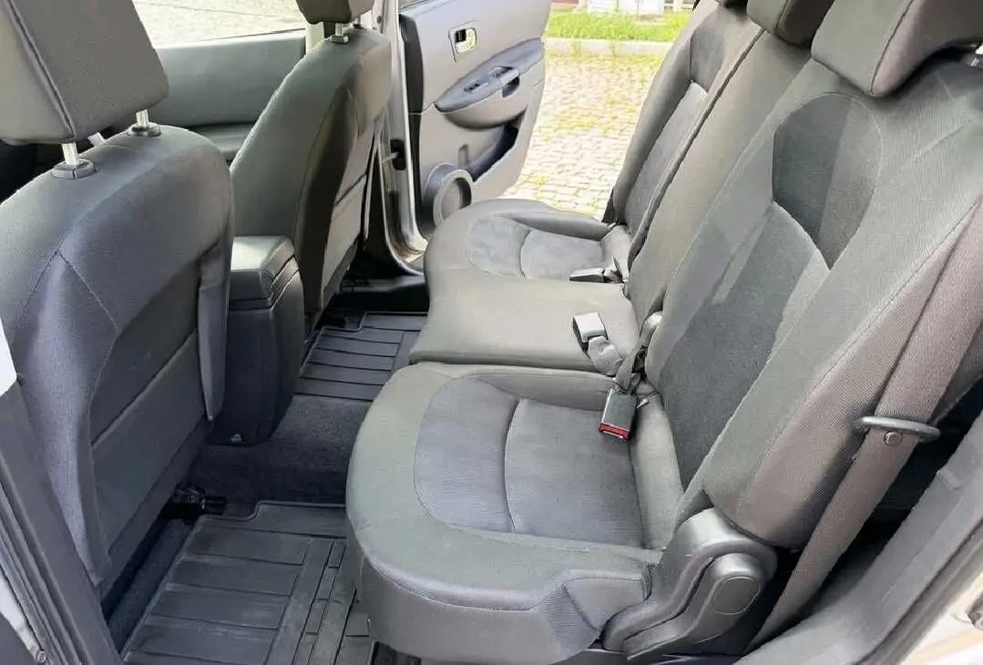 Nissan Qashqai +2 6