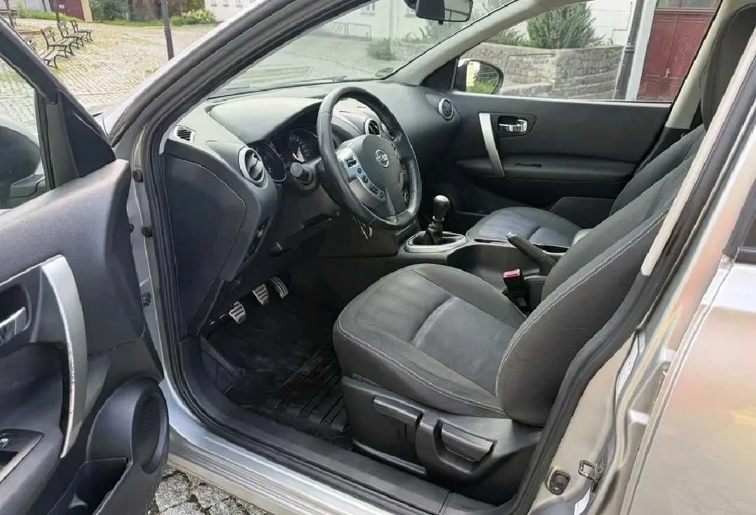 Nissan Qashqai +2 5