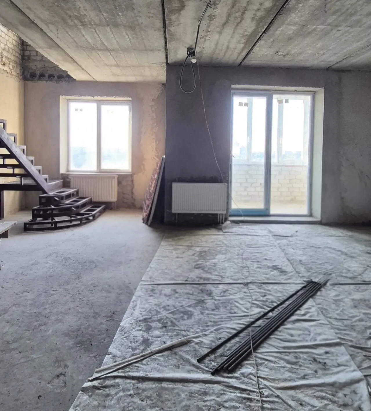 Продам 4-кімнатну, двоповерхову квартиру в ЖК "Роганський", вул. Роганська, буд. 130/3. 2