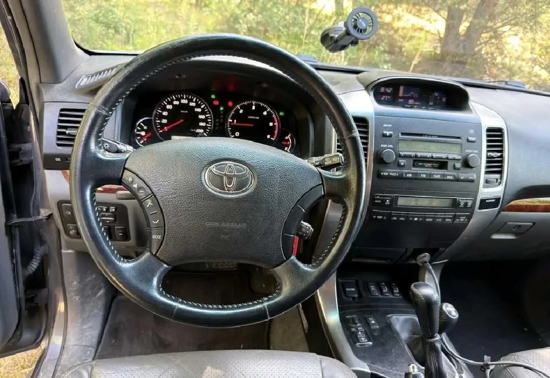 Toyota Land Cruiser Prado 120 5