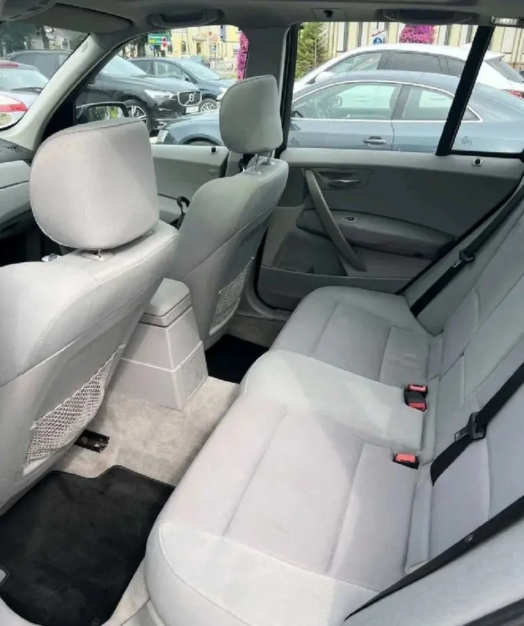 BMW X3 E83 2.0d 8