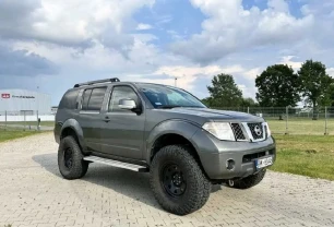 Nissan Pathfinder 2.5