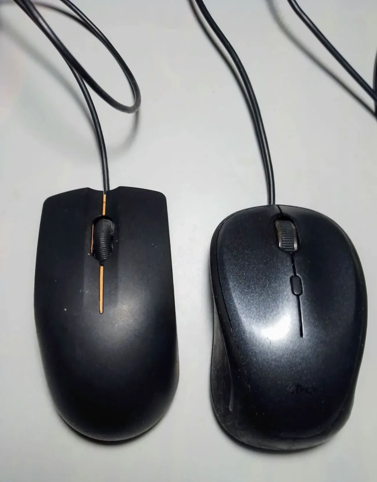 Мышка компьютерная черная проводная, симметричная гладкая, Usb, Ps2 5