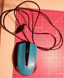 Мышка компьютерная черная проводная, симметричная гладкая, Usb, Ps2