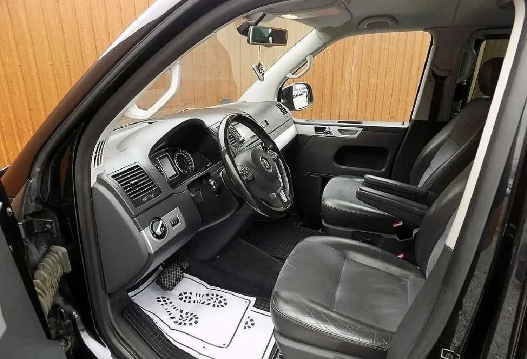 Volkswagen Multivan 5