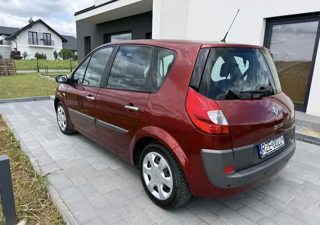Renault Scenic 1.5 dCi 4