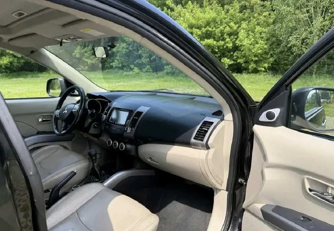 Mitsubishi Outlander 2.0 TD 8