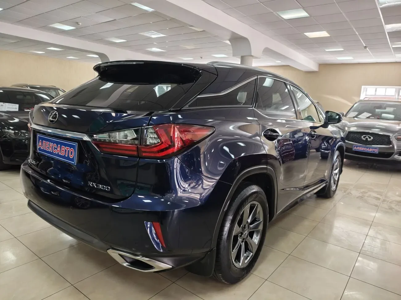 Lexus RX 300 4WD 2.0i 16V 6АКПП 2018 р.в. (238 к.с.) 3