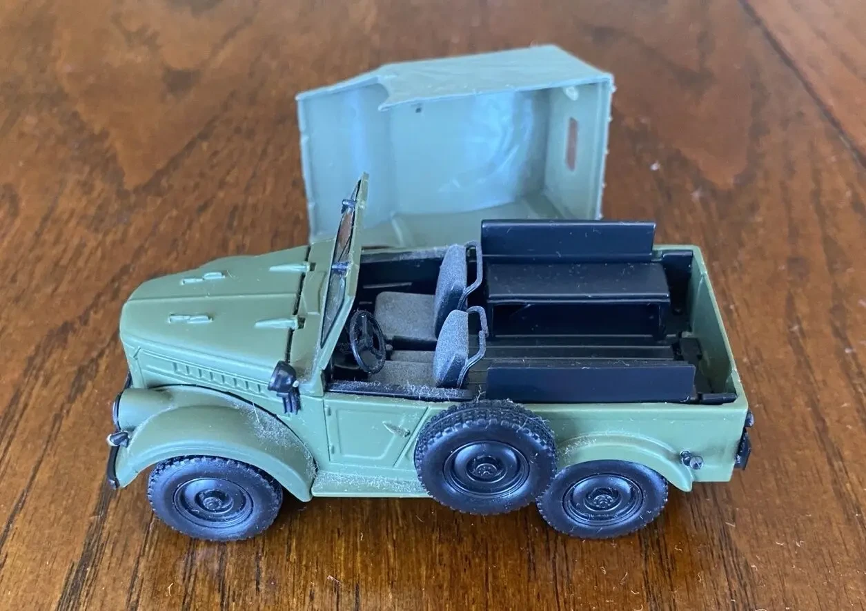 Модель автомобиля газ-69 1:43 Deagostini 7