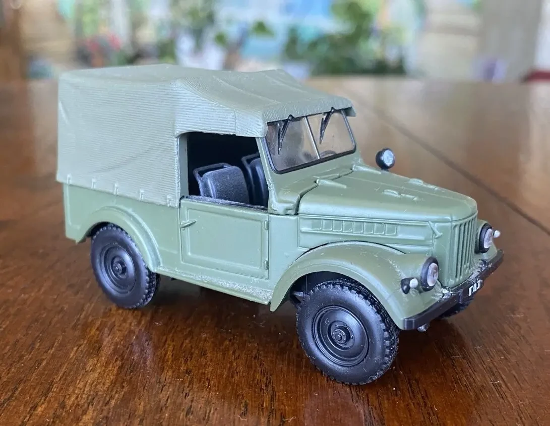 Модель автомобиля газ-69 1:43 Deagostini 3