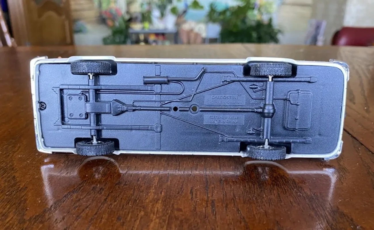 Игрушка модель автомобиля ЗиЛ-118 Юность 1:43 Deagostini 8
