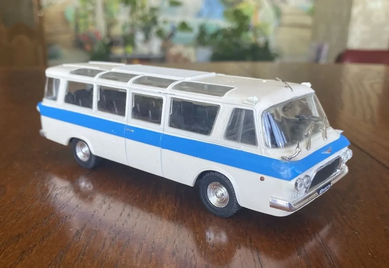 Игрушка модель автомобиля ЗиЛ-118 Юность 1:43 Deagostini 3