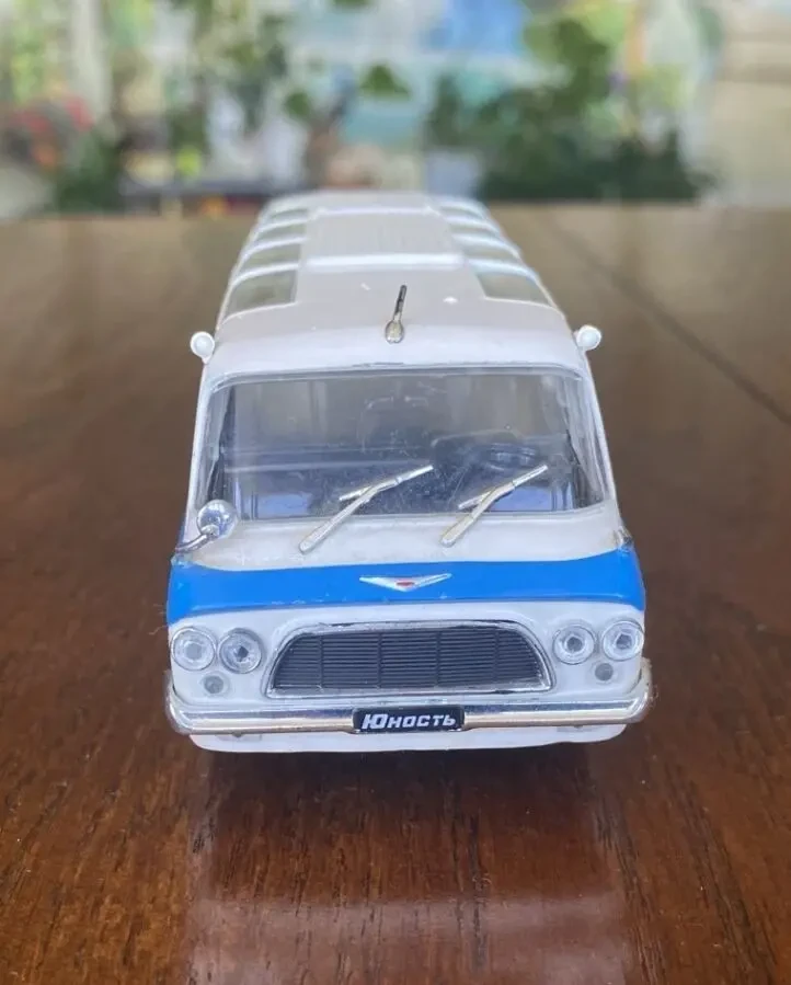 Игрушка модель автомобиля ЗиЛ-118 Юность 1:43 Deagostini 2