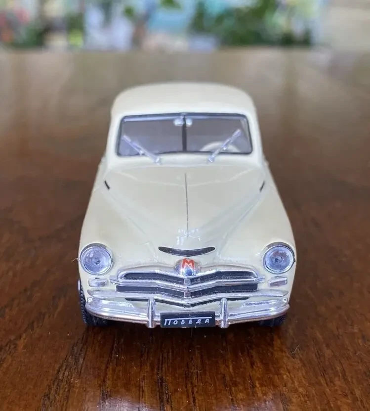 Игрушка модель автомобиля газ-м20в Победа 1:43 Deagostini 2