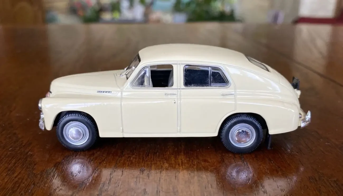 Игрушка модель автомобиля газ-м20в Победа 1:43 Deagostini 7