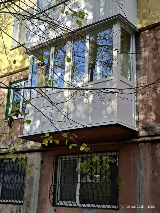 Продам 3-кімнатну квартиру в центрі міста Кам’янського