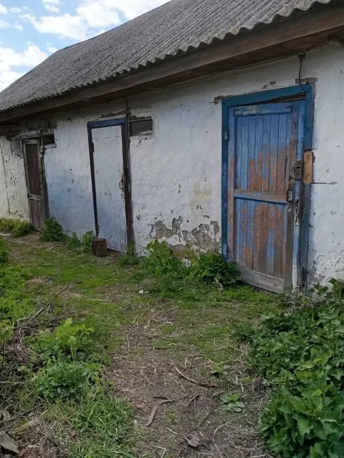Продам будинок з земельною ділянкою 7