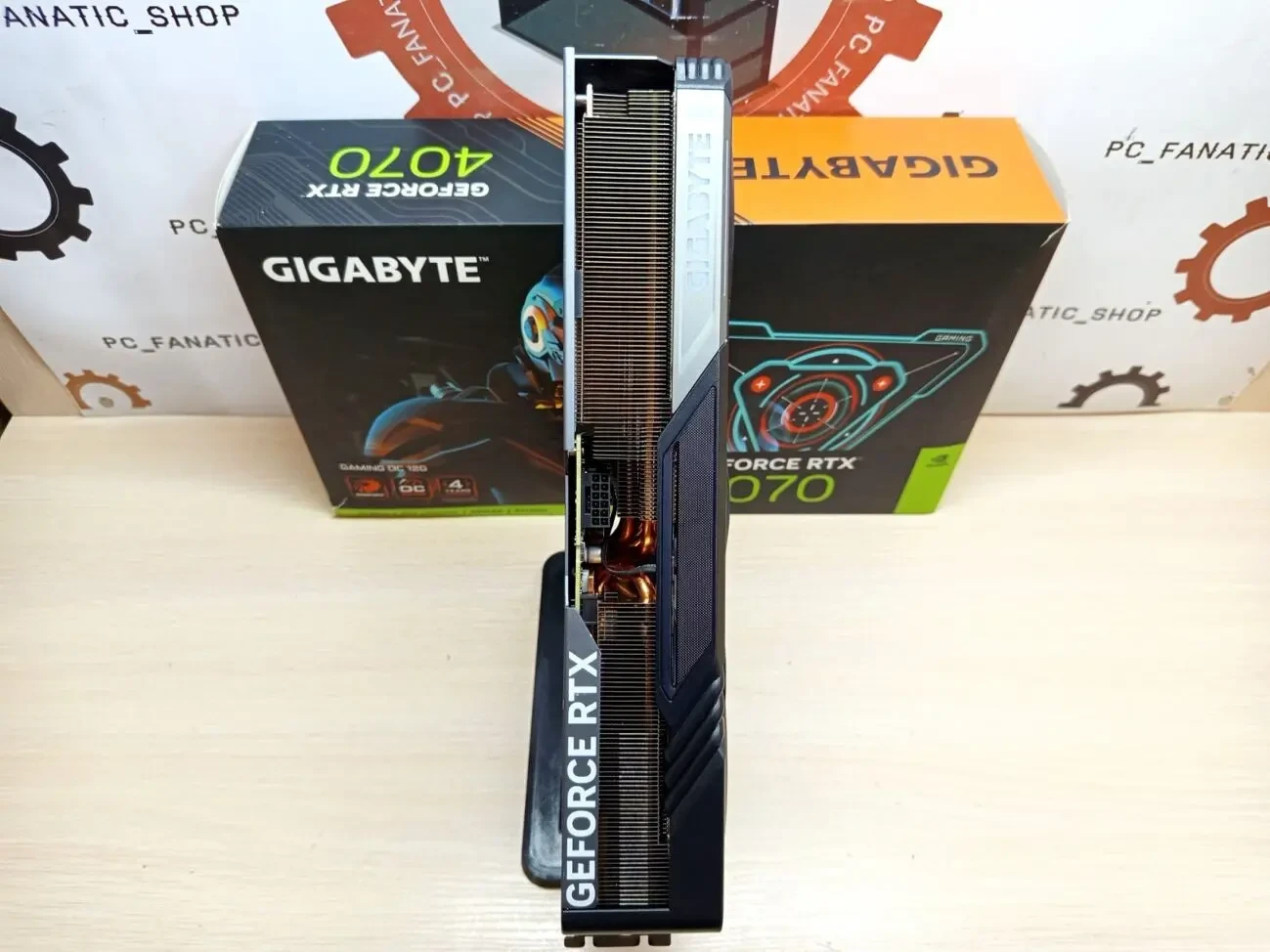 Відеокарта GIGABYTE GeForce RTX 4070 GAMING OC 12G 3
