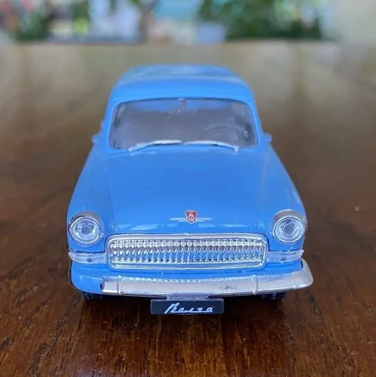Игрушка модель автомобиля газ-22 Волга 1:43 Deagostini 2