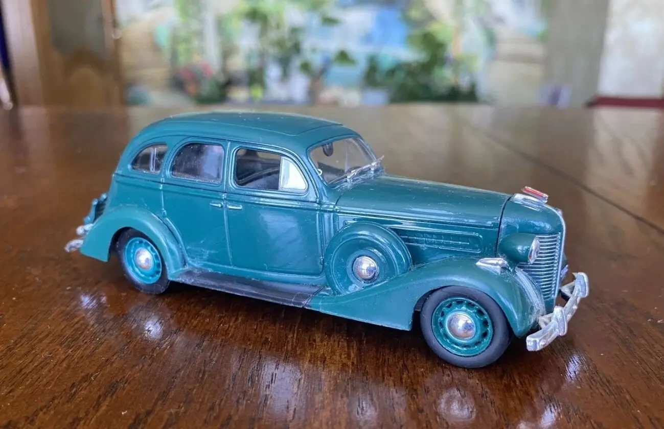 Игрушка модель автомобиля ЗиС-101А 1:43 Deagostini 3